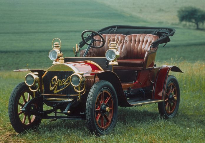 Opel Doktorwagen 12 PS (1909). Foto: Auto-Medienportal.Net/Opel